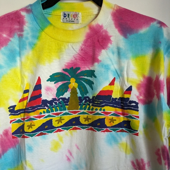 Philippines Souvenir Tie-dyed Rainbow T-shirt Palm Tree Pink Blue Yellow White - Picture 2 of 12
